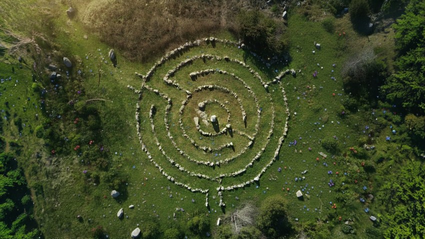 Meditation on the image of a labyrinth + Energy of the Labyrinth